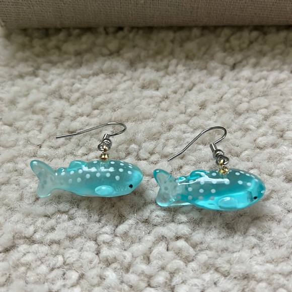 Handmade Whale shark earrings - Picture 3 of 9